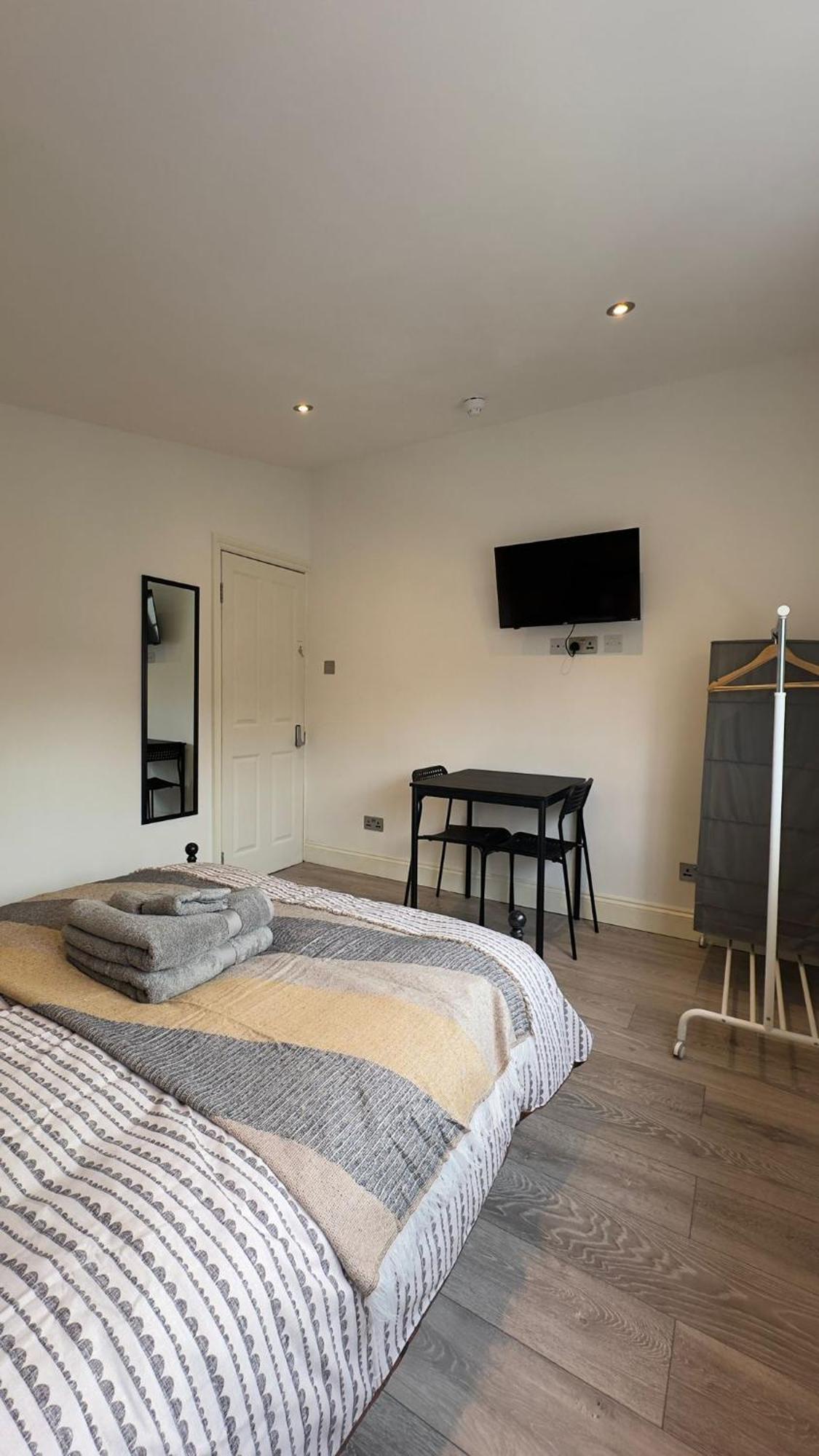 15 Min To Central London Guest Suites 22 ห้อง รูปภาพ