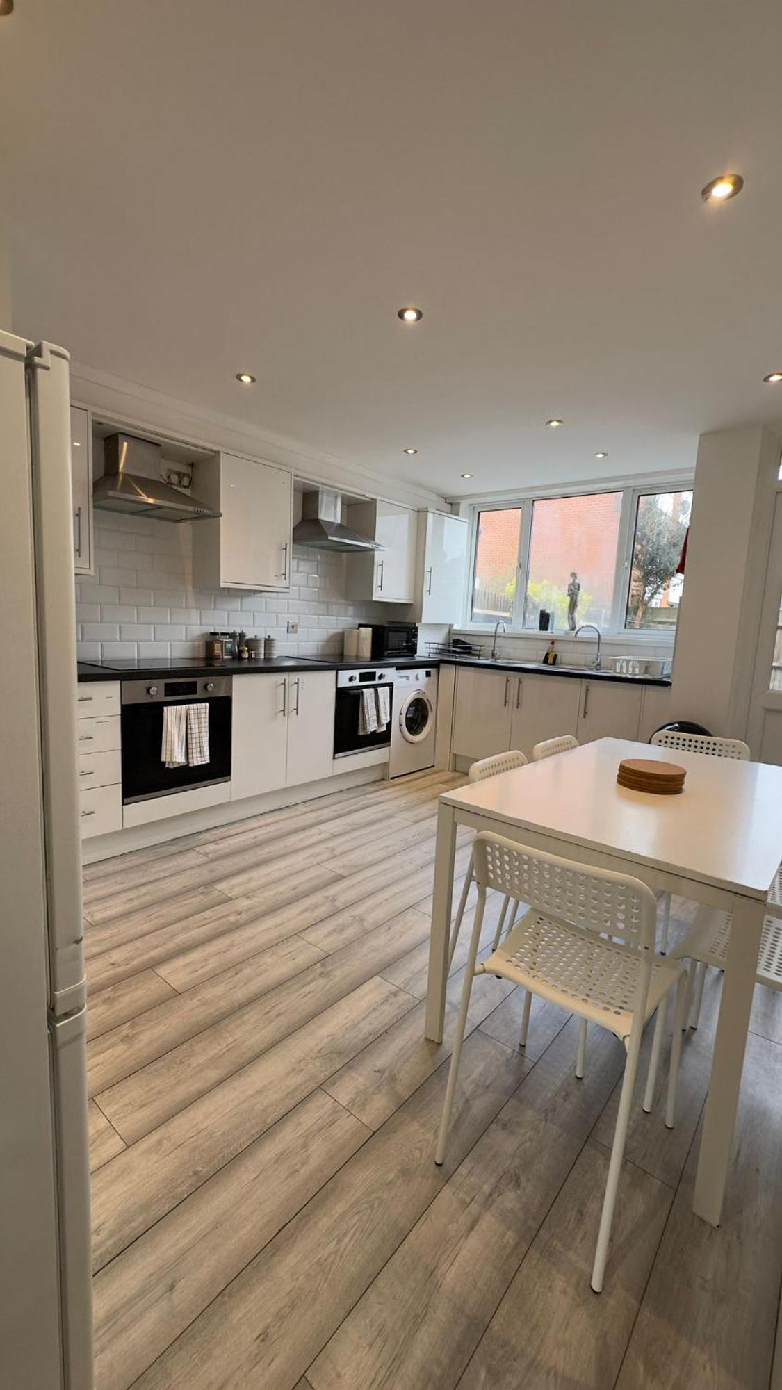 15 Min To Central London Guest Suites 22 ภายนอก รูปภาพ